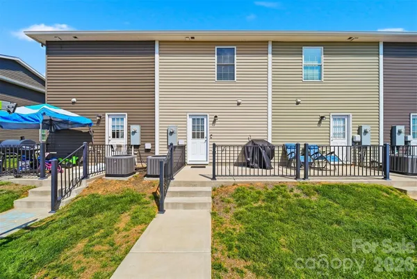 $224,900 | 3953 Newhall Drive Northwest, Hickory, NC 28601