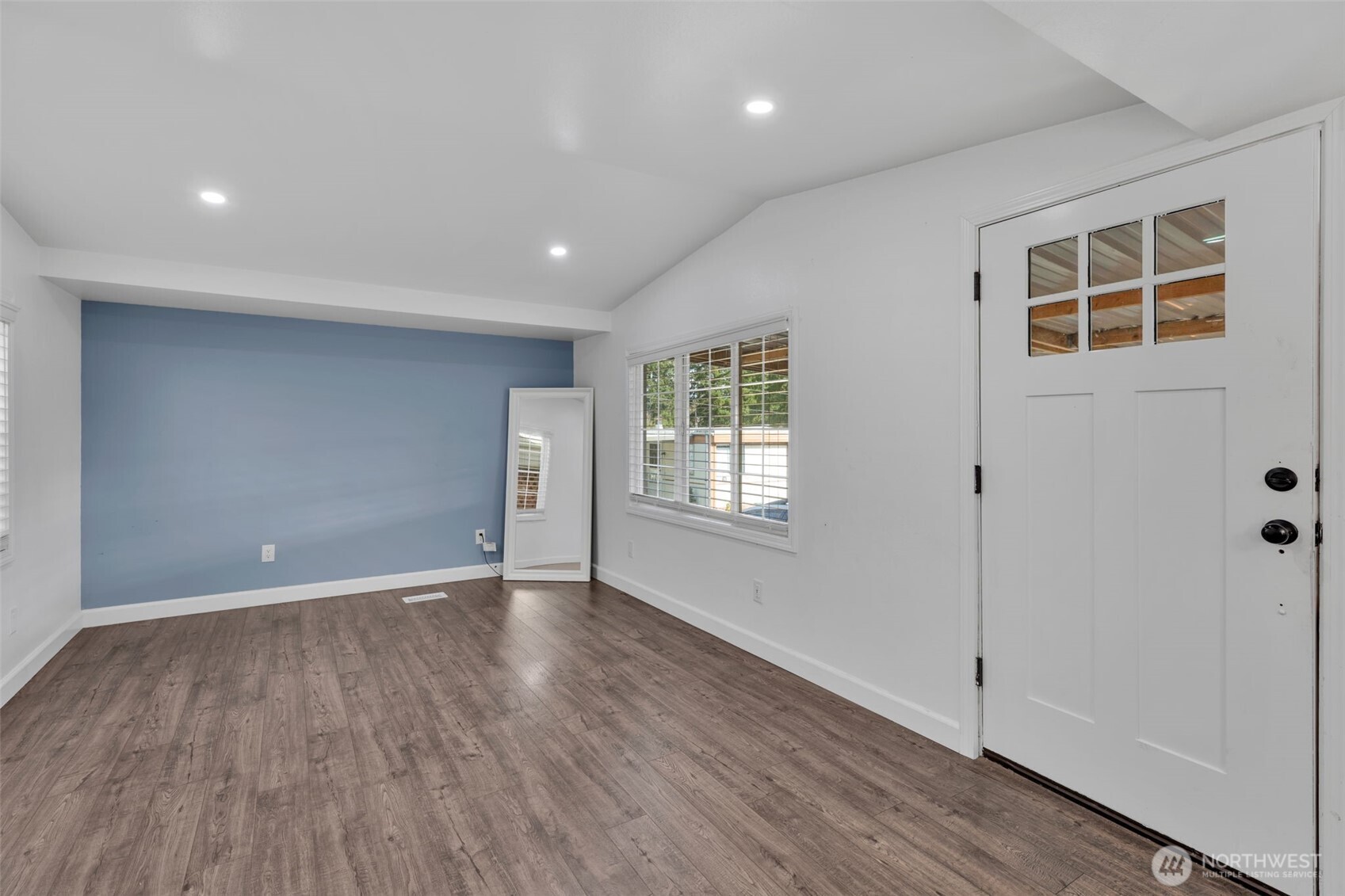 23708 Locust Way, Unit 23 Bothell, WA 98021 - Photo 6 of 19 Gallery Image 6