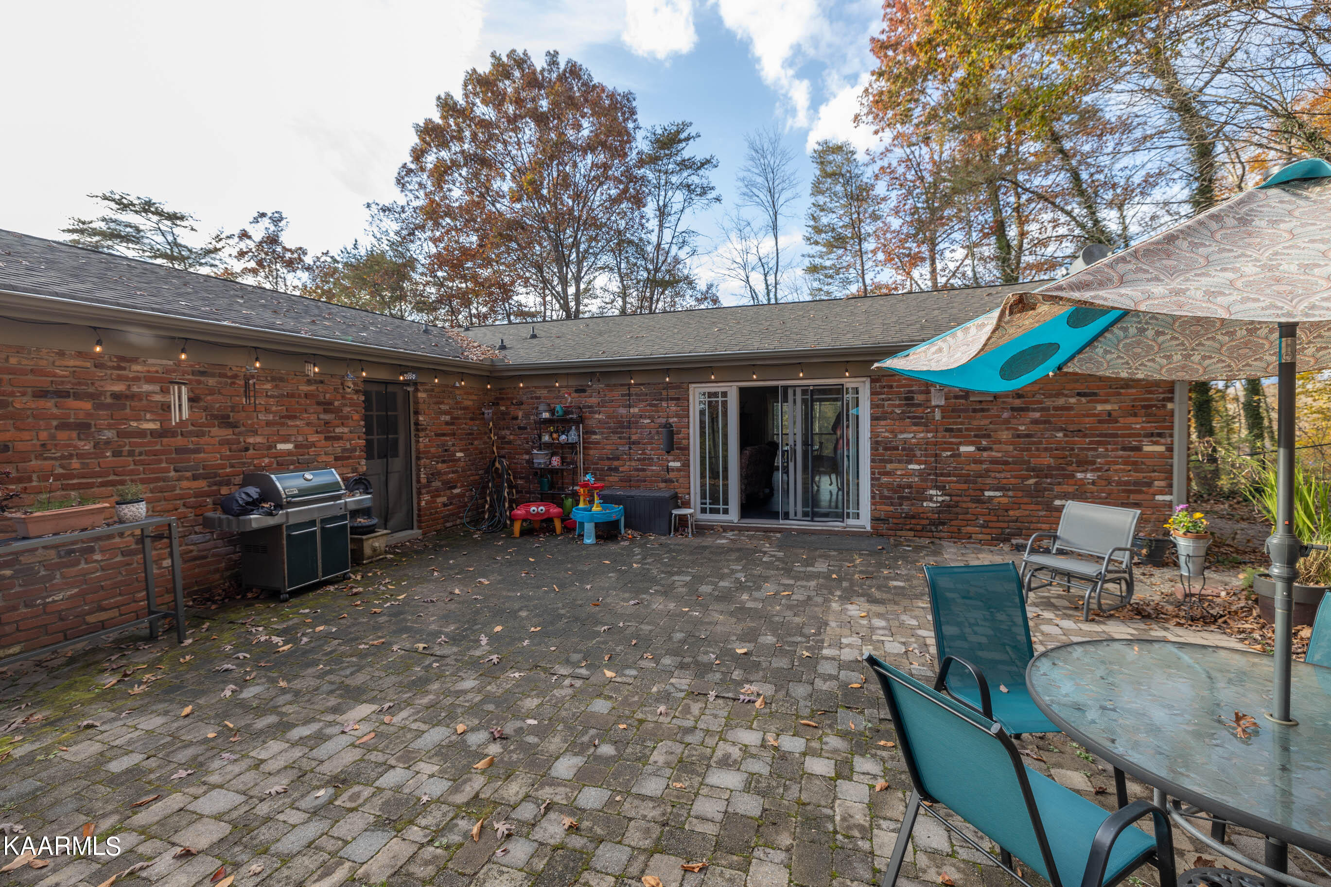 138 Cumberland View Drive Oak Ridge, TN 37830 - Photo 34 of 36 Patio area