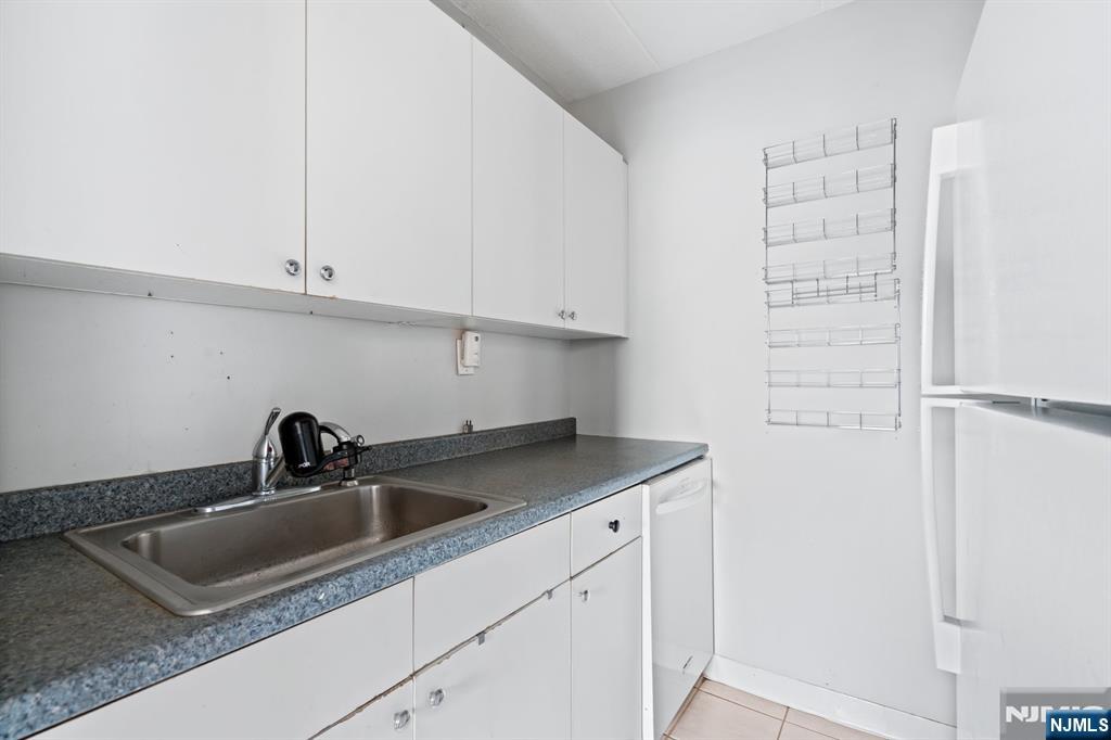 300 Lookout Avenue, Unit C4 Hackensack, NJ 07601 - Photo 9 of 17