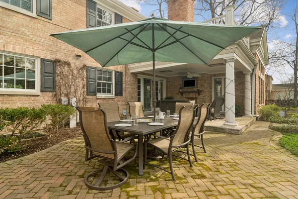 $2,200,000 | 630 South Beverly Lane, Arlington Heights, IL 60005