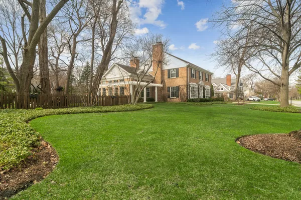 $2,200,000 | 630 South Beverly Lane, Arlington Heights, IL 60005