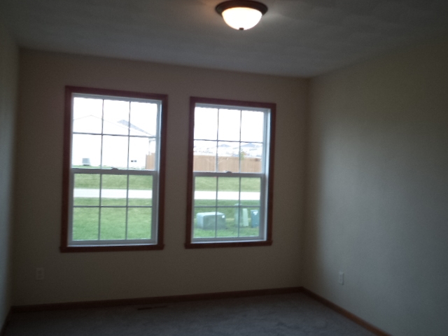 9995 Lismore Road Roscoe, IL 61073 - Photo 7 of 11 Gallery Image 7