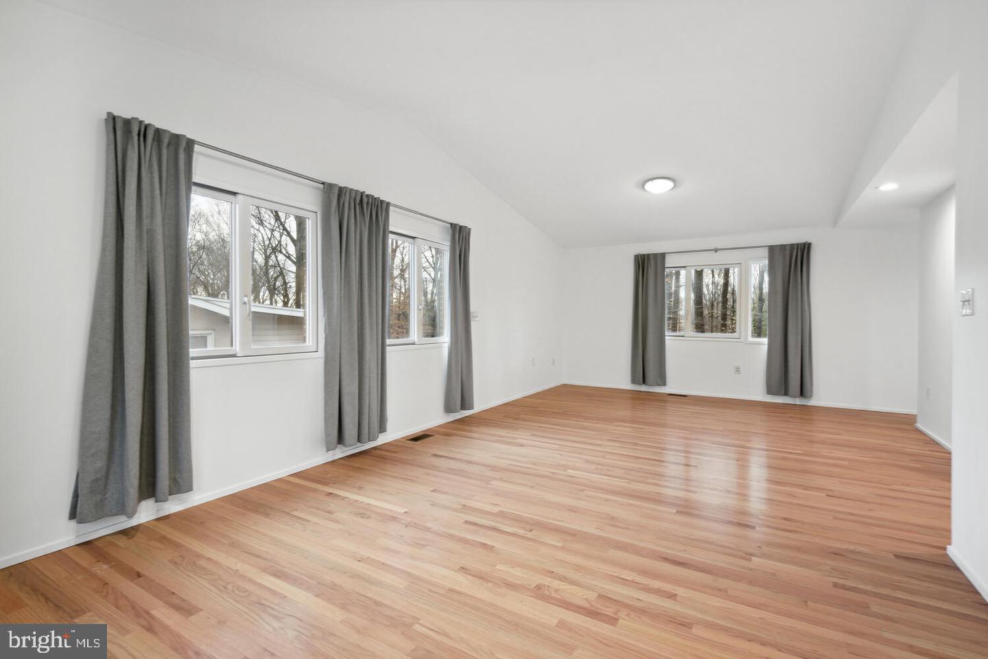 7700 Hamilton Spring Road Bethesda, MD 20817 - Photo 17 of 29