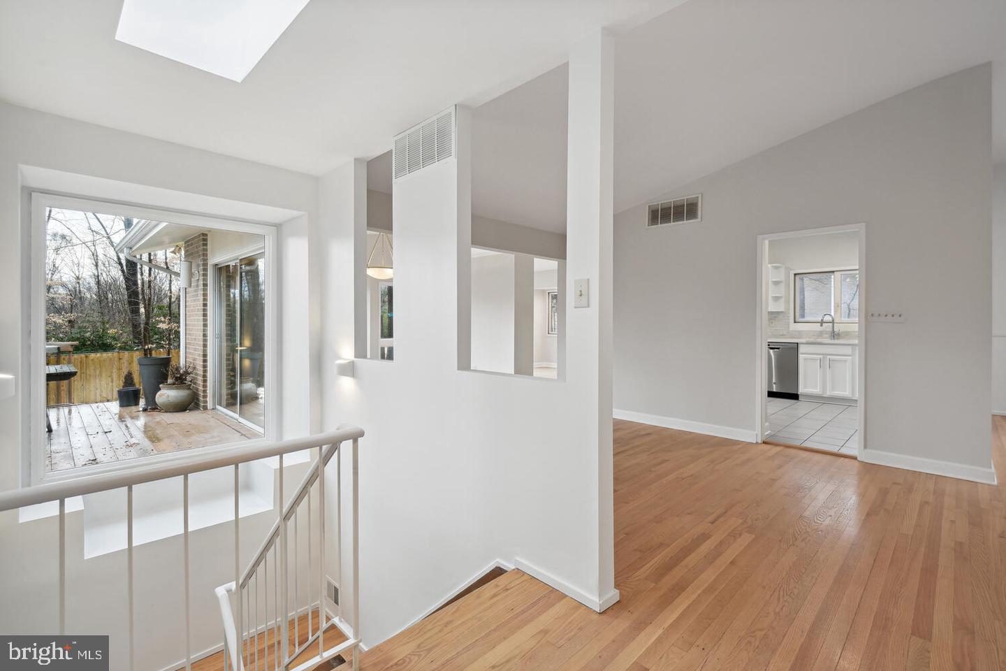 7700 Hamilton Spring Road Bethesda, MD 20817 - Photo 8 of 29