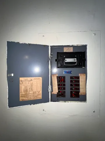 $145,000 | 17218 Park Avenue, Lansing, IL 60438