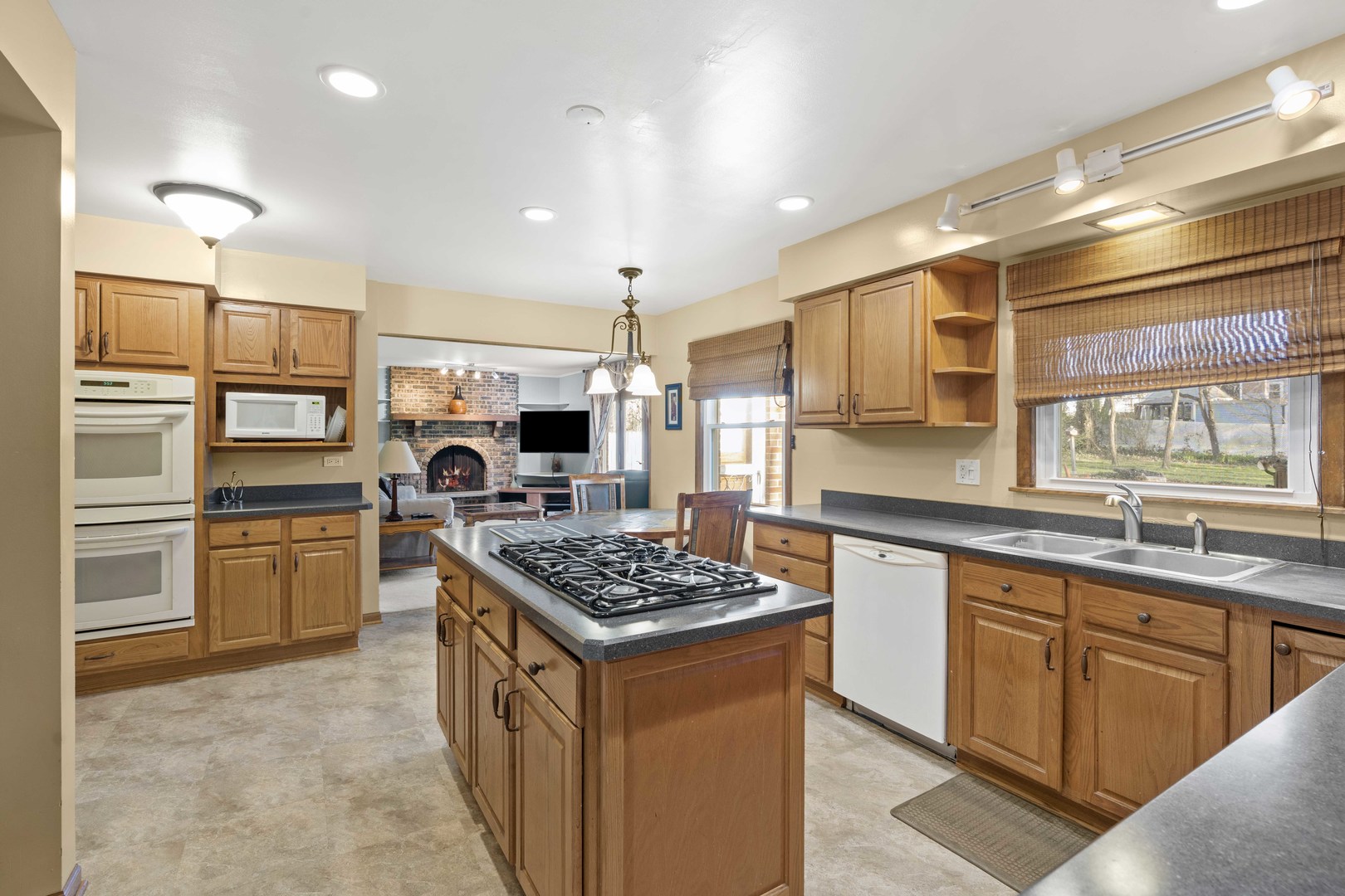 108 Alpine Lane Crete, IL 60417 - Photo 6 of 15 Gallery Image 6