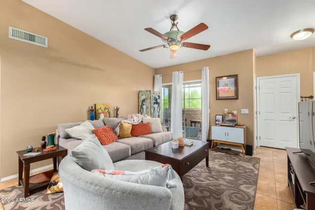 $285,000 | 10136 East Southern Avenue, Unit 3065, Mesa, AZ 85209