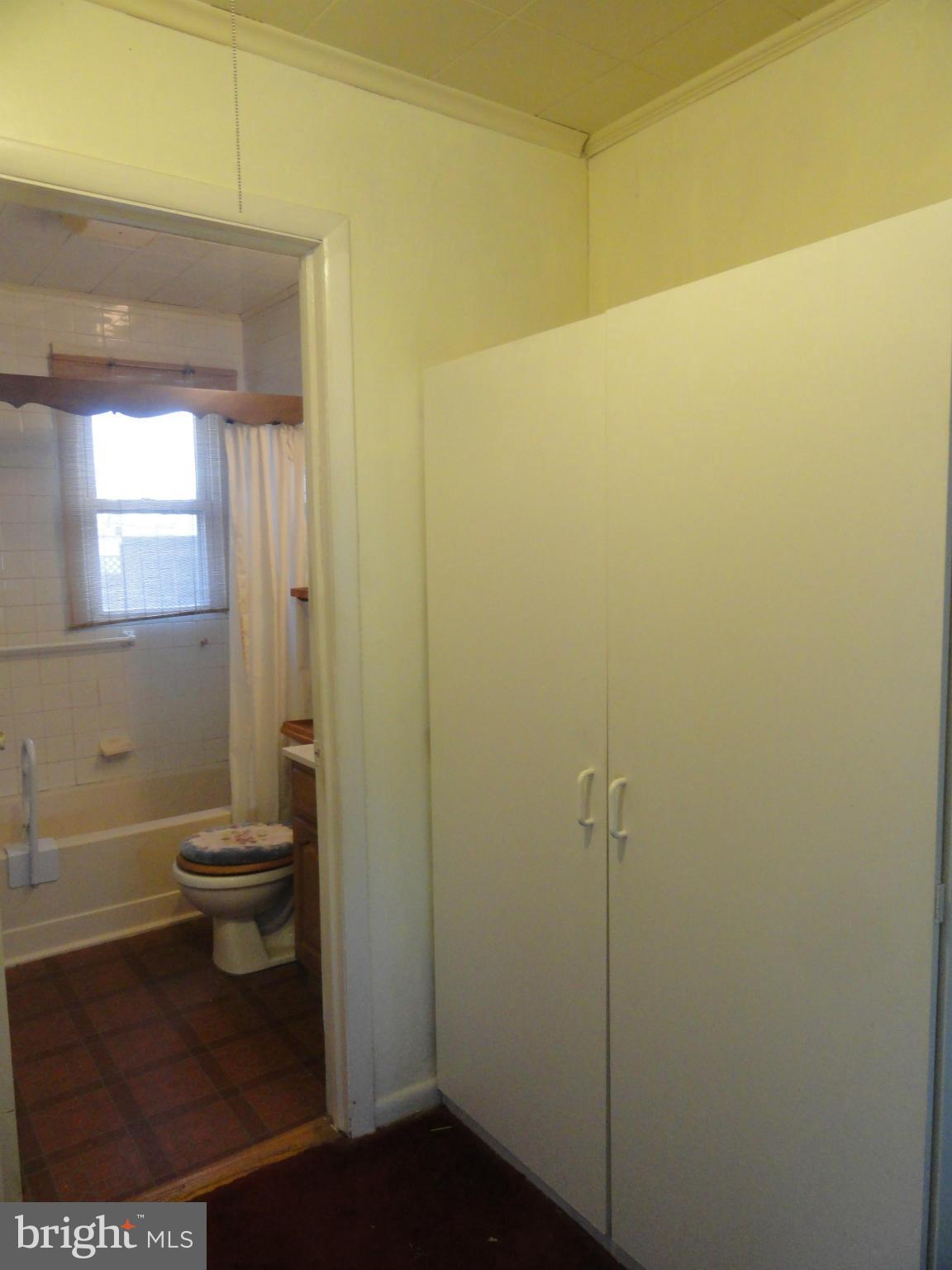 1727 Glen Curtis Road Baltimore, MD 21221 - Photo 15 of 26 Interior (General)
