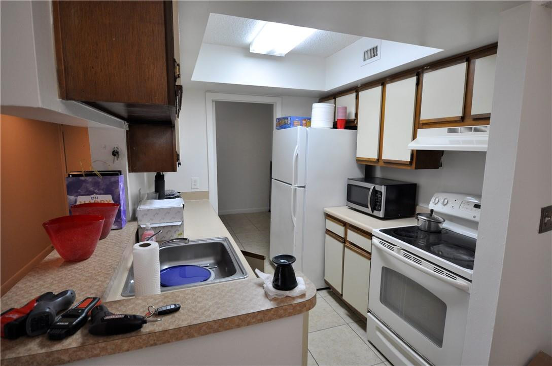 5720 Rock Island Road, Unit 389 Tamarac, FL 33319 - Photo 7 of 36 Photo 7