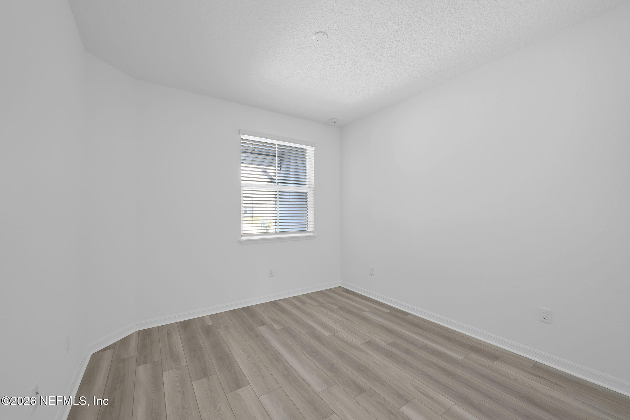 320 Ecliptic Loop Yulee, FL 32097 - Photo 23 of 52 Ellenwood Owner's Bathroom