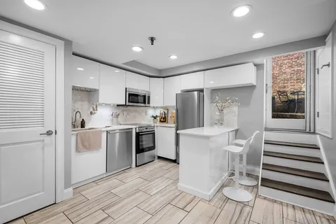 $515,000 | 1 Melrose Street, Unit 1, Boston, MA 02116