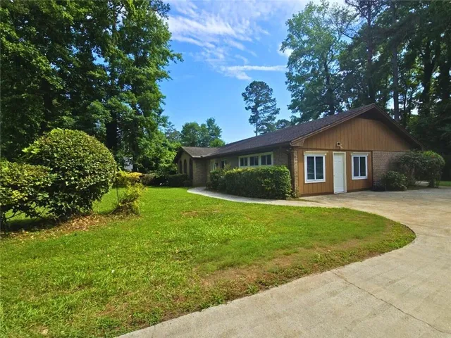 $2,350 | 2821 Meadowlark Trail Northwest, Duluth, GA 30096