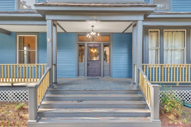 $319,000 | 1104 East Houston Avenue, Crockett, TX 75835