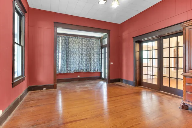 $319,000 | 1104 East Houston Avenue, Crockett, TX 75835