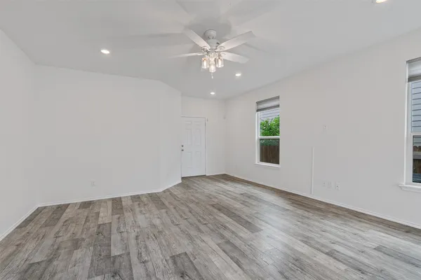 $2,250 | 305 Los Cobos Lane, Georgetown, TX 78626