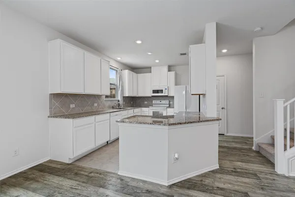 $2,250 | 305 Los Cobos Lane, Georgetown, TX 78626