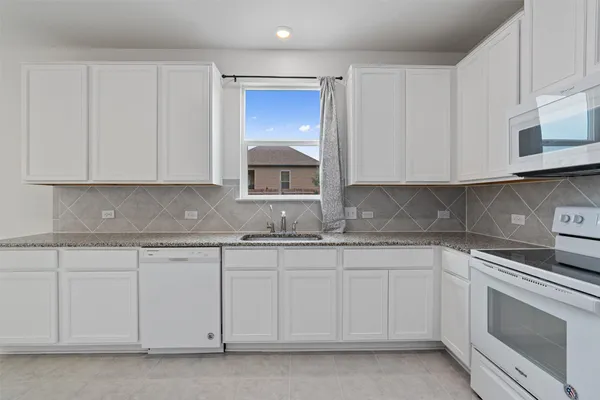 $2,250 | 305 Los Cobos Lane, Georgetown, TX 78626