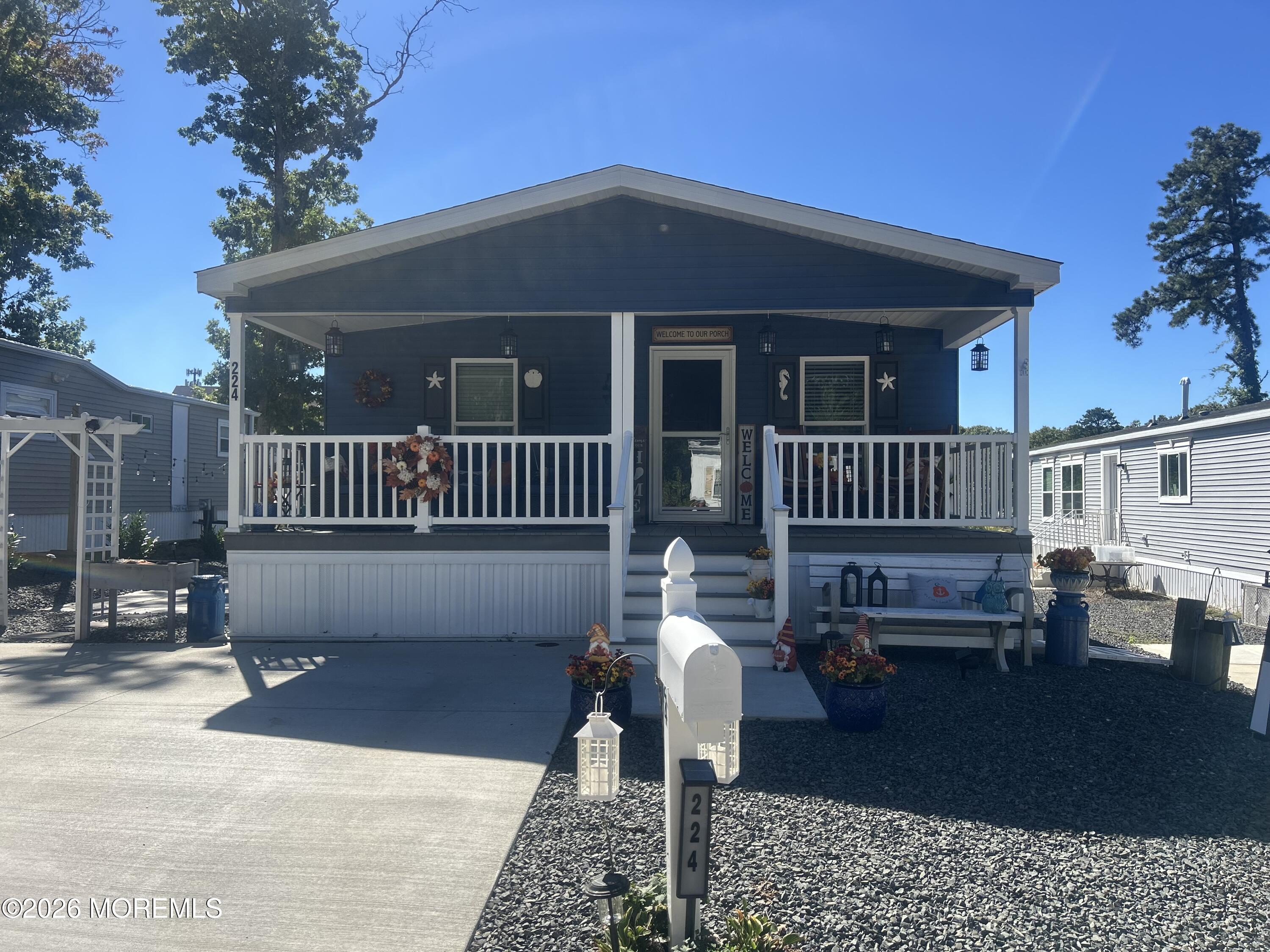 224 Roberts Road Toms River, NJ 08755 - Photo 1 of 26 IMG_3825
