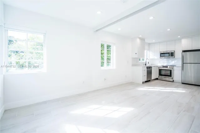 $2,750 | 960 Jefferson Avenue, Unit 201, Miami Beach, FL 33139