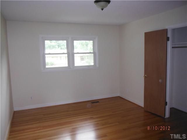 2707 Fairlawn Road Durham, NC 27705 - Photo 6 of 9 Gallery Image 6