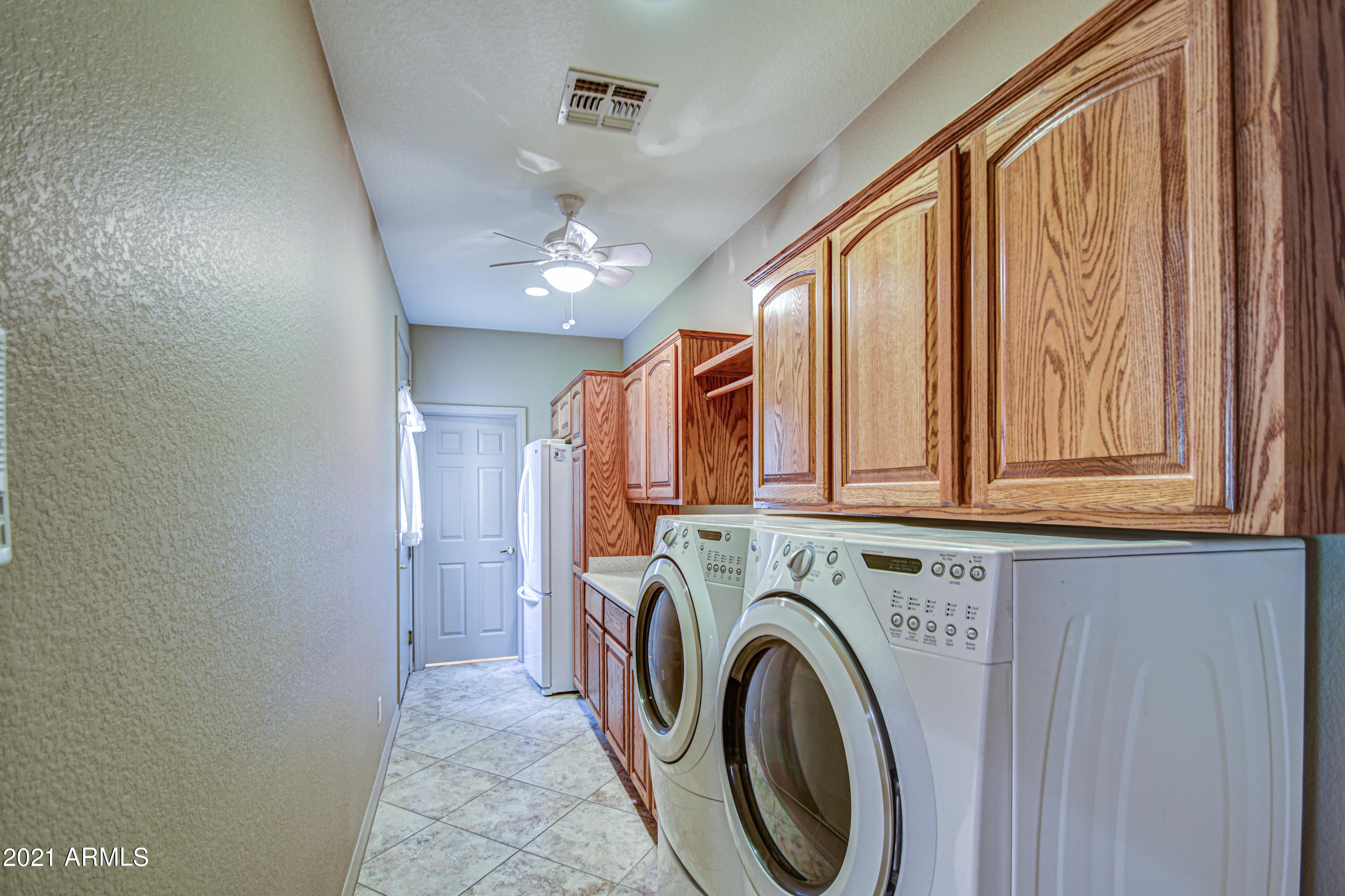 2257 South Mountain View Road Apache Junction, AZ 85119 - Photo 16 of 56 MOUNTAIN VIEW LAUNDREN