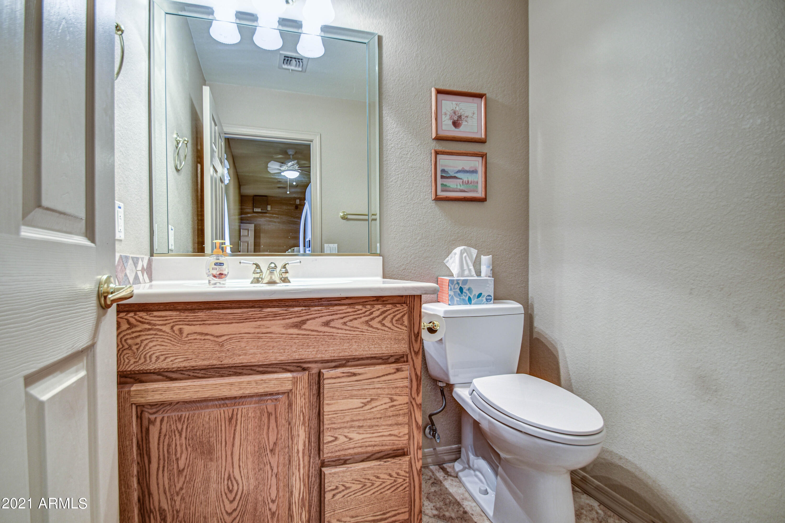 2257 South Mountain View Road Apache Junction, AZ 85119 - Photo 18 of 56 MOUNTAIN VIEW LAUDRY ROOM BATH