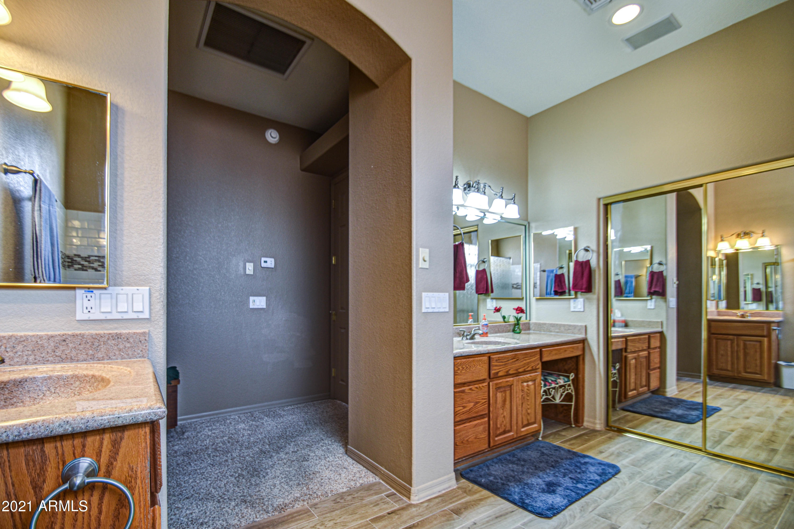2257 South Mountain View Road Apache Junction, AZ 85119 - Photo 31 of 56 MASTER BATH 2
