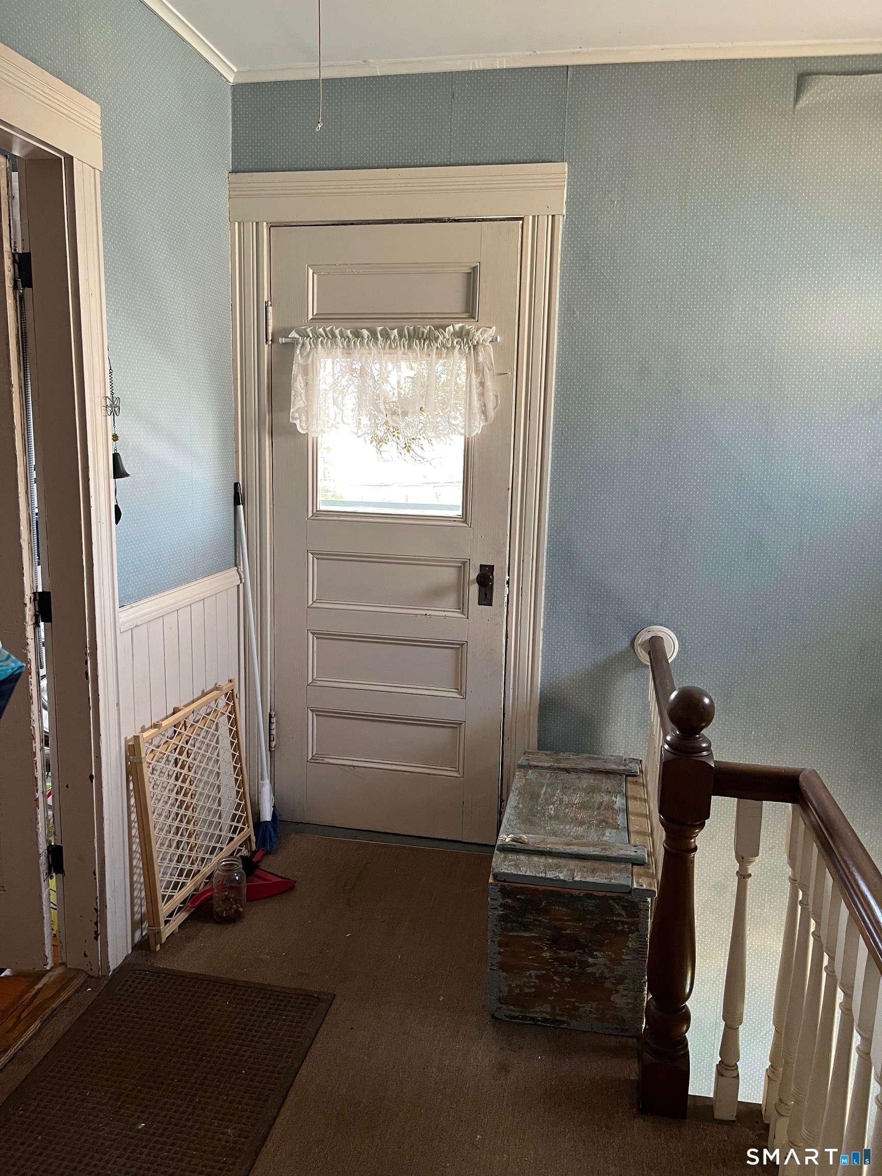18 Addison Street Putnam, CT 06260 - Photo 11 of 33 entry to unit 2