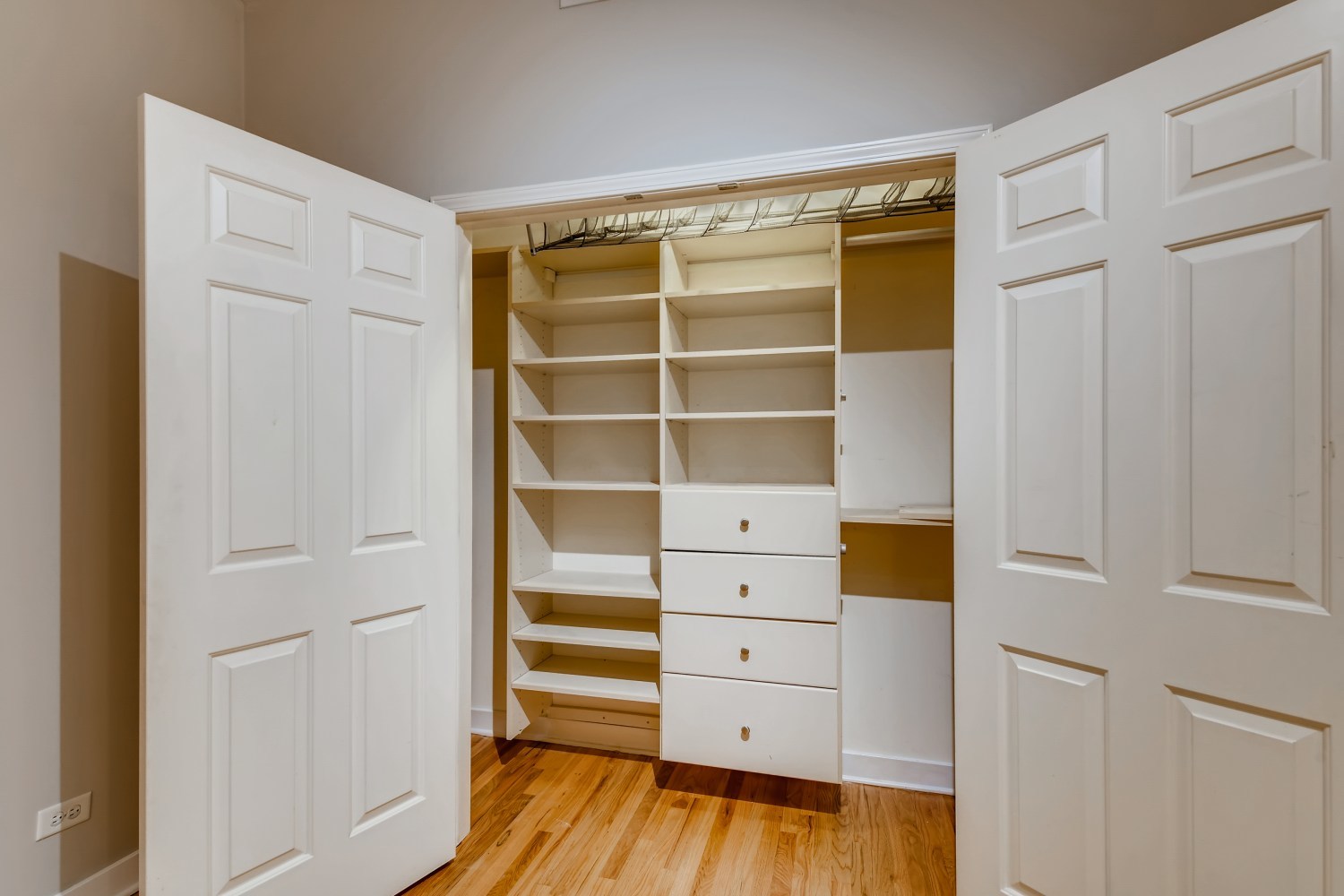 2347 West Harrison Street, Unit 1 Chicago, IL 60612 - Photo 12 of 16