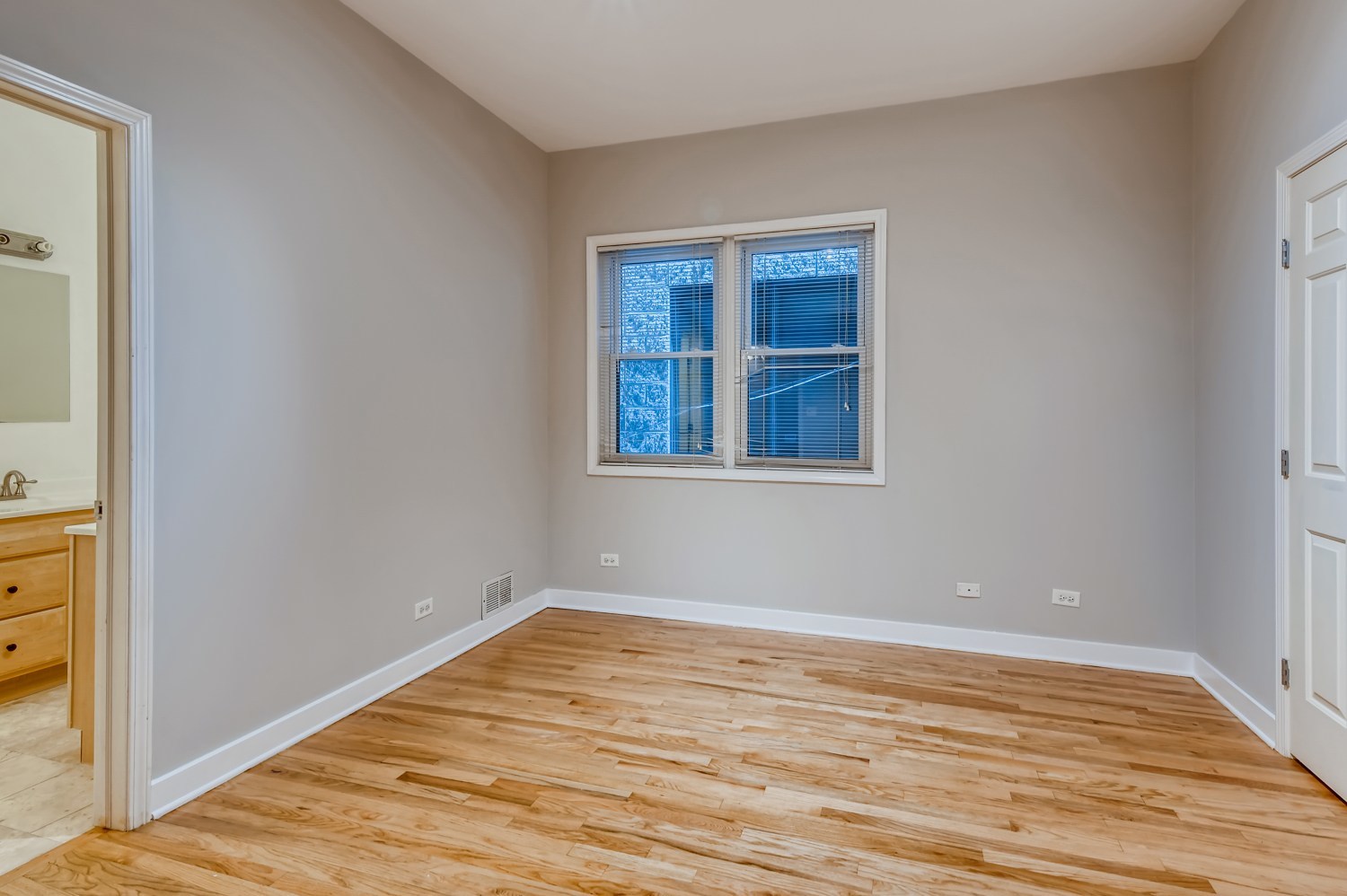 2347 West Harrison Street, Unit 1 Chicago, IL 60612 - Photo 8 of 16