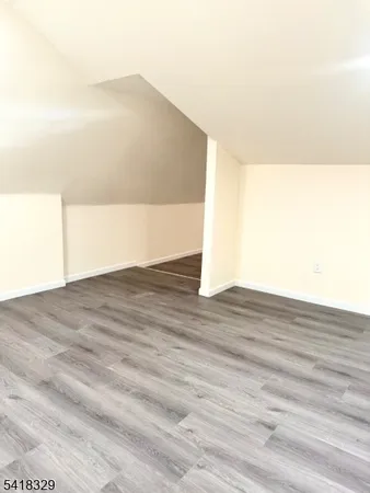 $2,700 | 37-39 Field Place, Unit 3R, Newark, NJ 07112