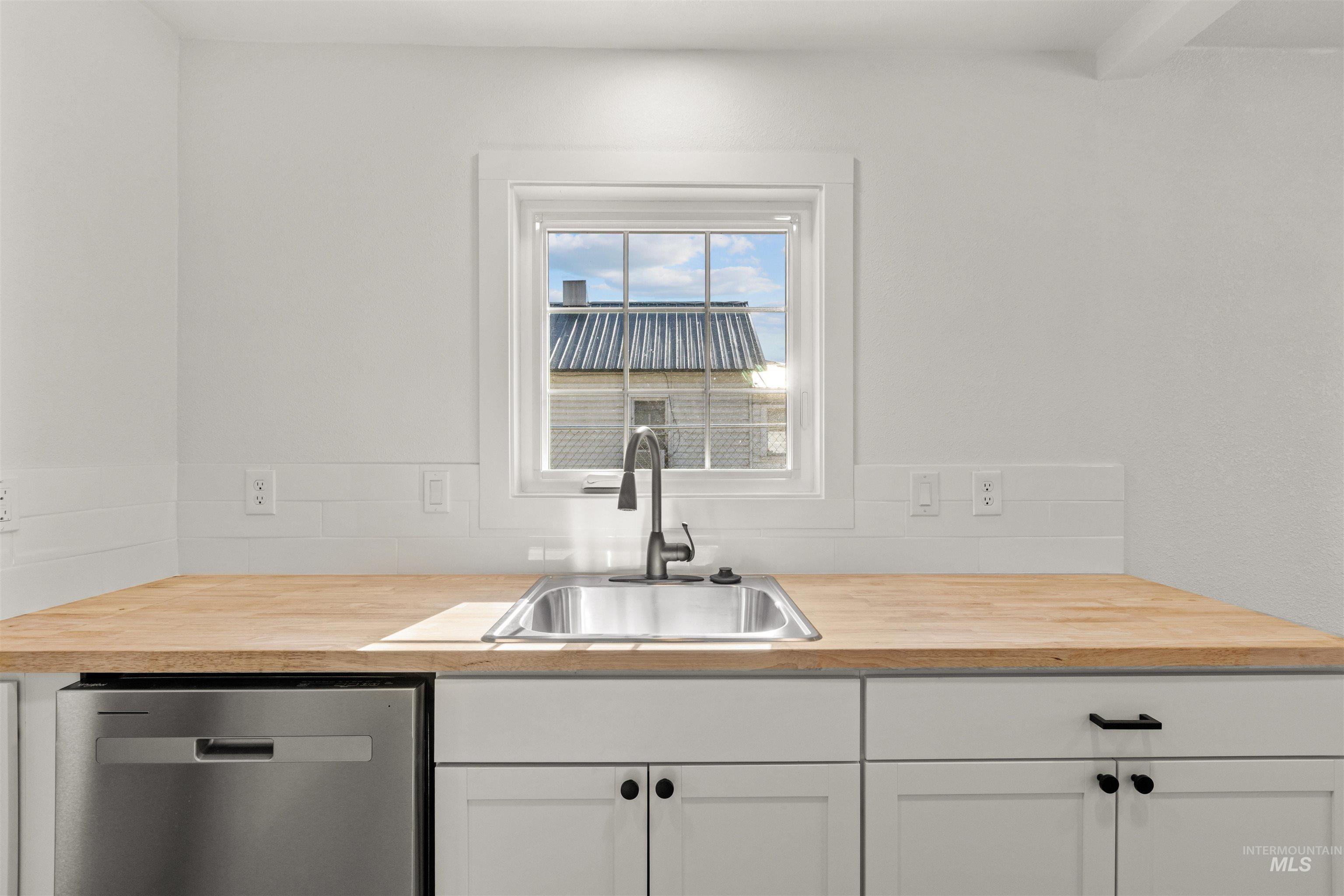 145 2nd Street Grand View, ID 83624 - Photo 12 of 30