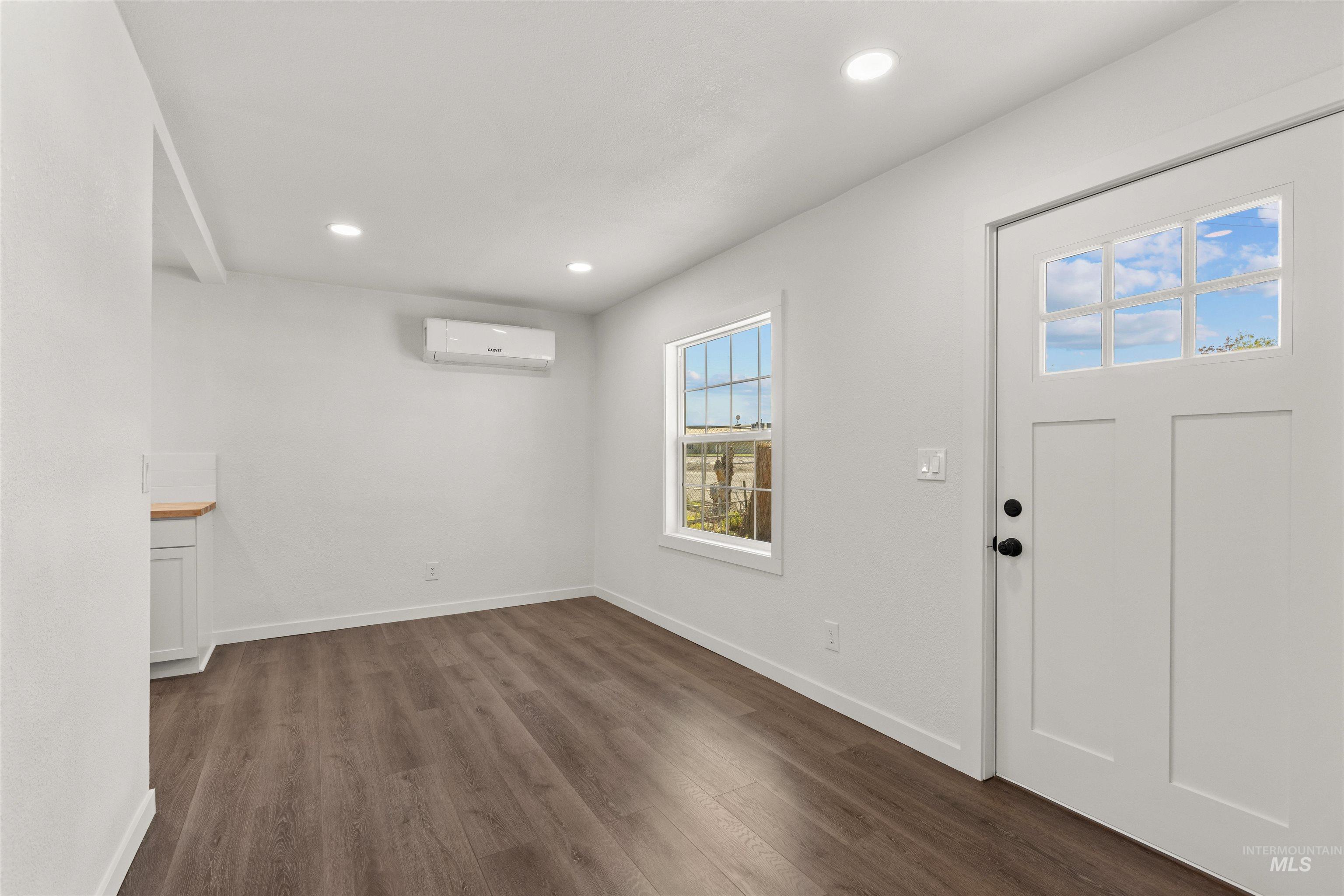 145 2nd Street Grand View, ID 83624 - Photo 3 of 30