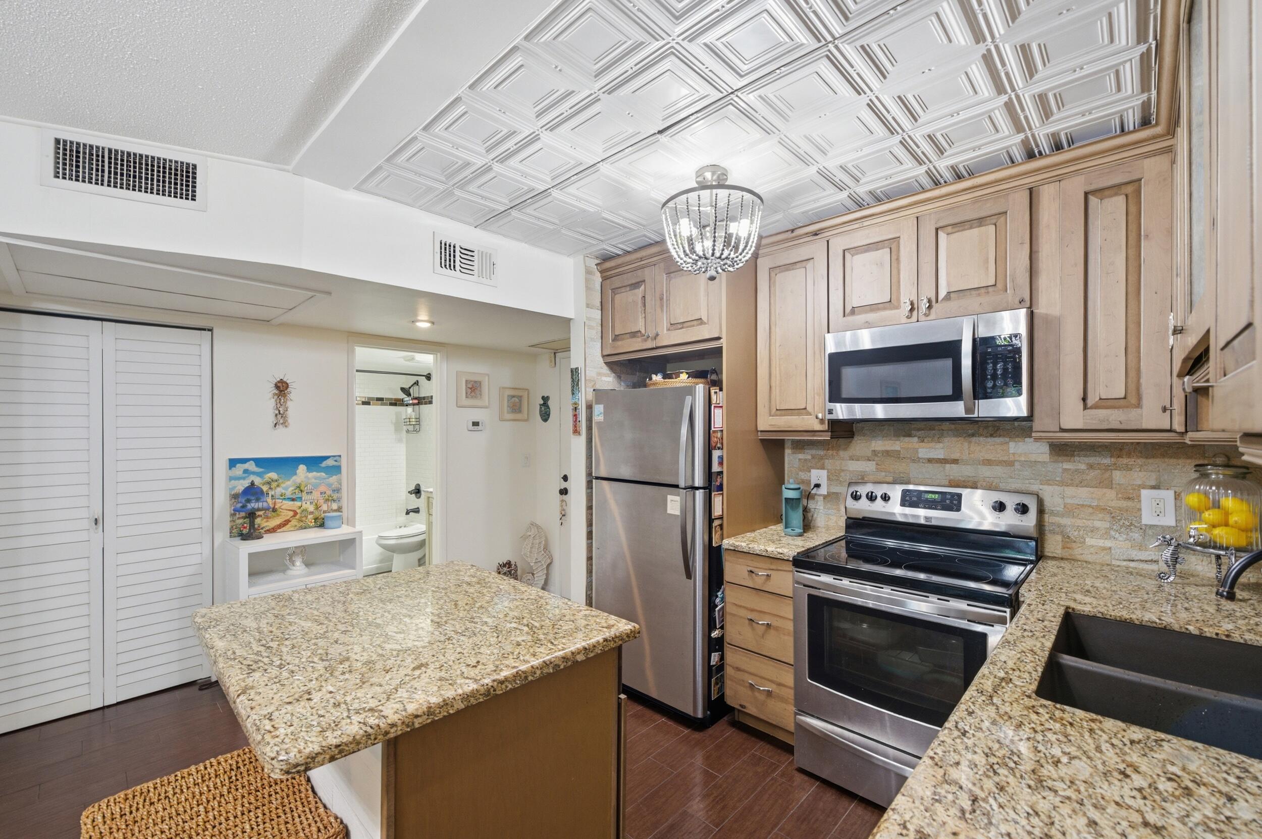 101 East McNab Road, Unit 102 Pompano Beach, FL 33060 - Photo 6 of 26 _d4s7810
