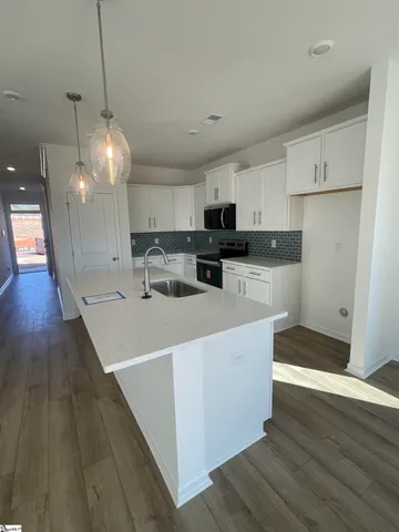 $339,900 | 33 Halsey Street, Central, SC 29630