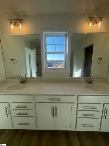 $339,900 | 33 Halsey Street, Central, SC 29630