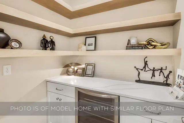 $599,999 | 54844 Northbridge W Court, Osceola, IN 46561