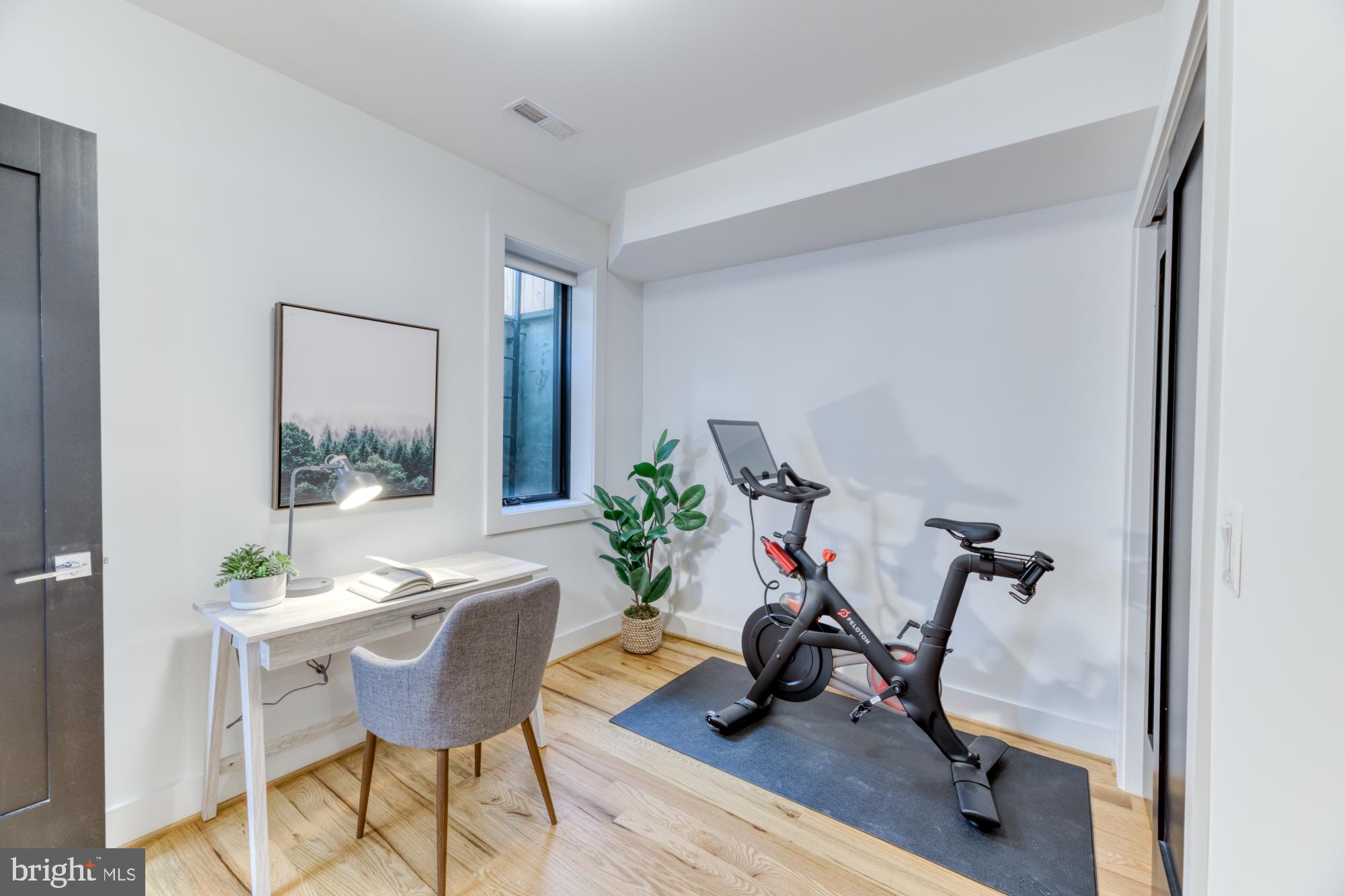 537 Gresham Place Northwest, Unit 1 Washington, DC 20001 - Photo 12 of 17