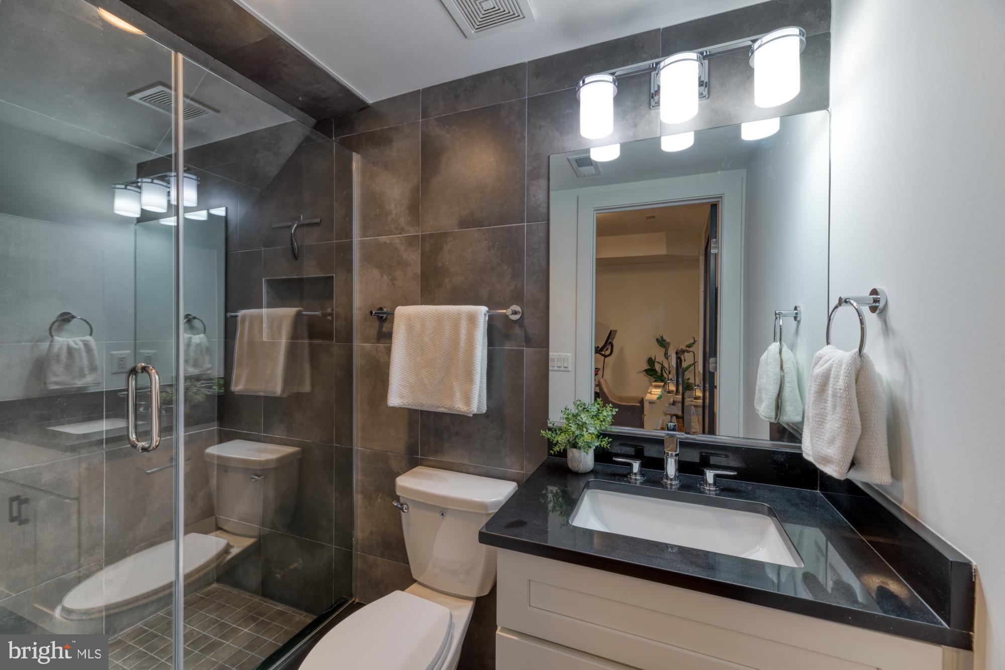 537 Gresham Place Northwest, Unit 1 Washington, DC 20001 - Photo 13 of 17