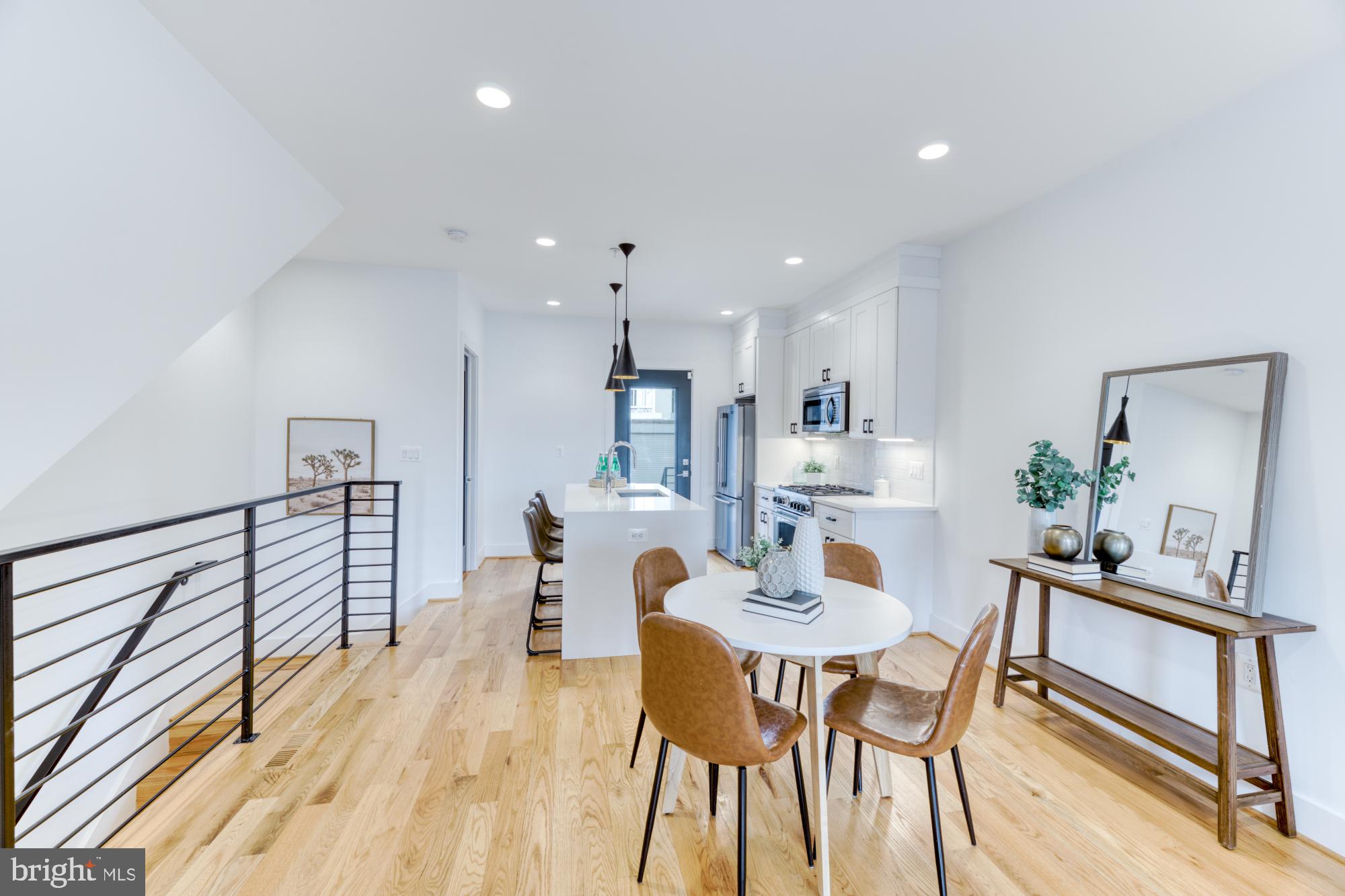 537 Gresham Place Northwest, Unit 1 Washington, DC 20001 - Photo 4 of 17