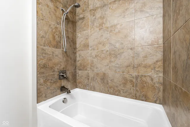 $239,900 | 825 North Delaware Street, Unit 3C, Indianapolis, IN 46204