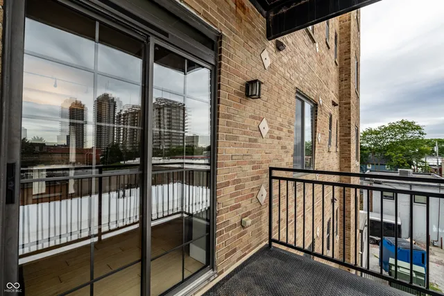 $239,900 | 825 North Delaware Street, Unit 3C, Indianapolis, IN 46204