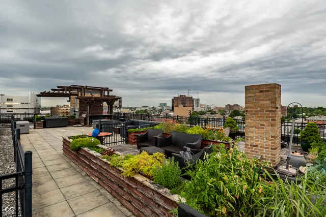 $239,900 | 825 North Delaware Street, Unit 3C, Indianapolis, IN 46204