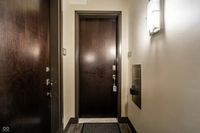 $239,900 | 825 North Delaware Street, Unit 3C, Indianapolis, IN 46204