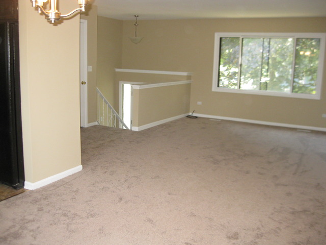2210 Midhurst Road Downers Grove, IL 60516 - Photo 3 of 25