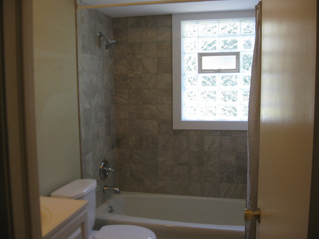 2210 Midhurst Road Downers Grove, IL 60516 - Photo 4 of 25