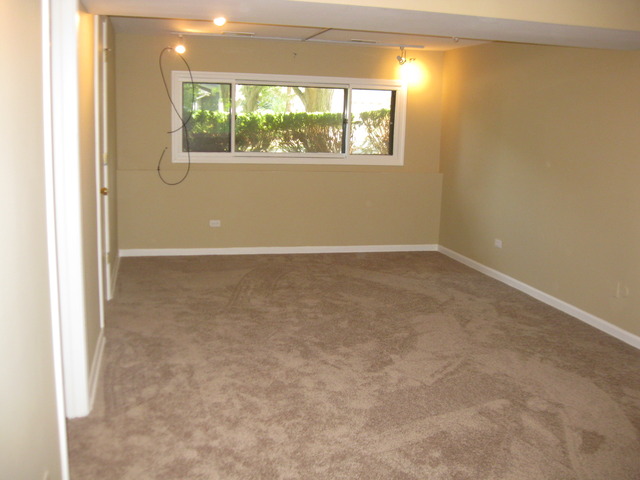2210 Midhurst Road Downers Grove, IL 60516 - Photo 5 of 25