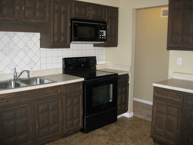 2210 Midhurst Road Downers Grove, IL 60516 - Photo 8 of 25