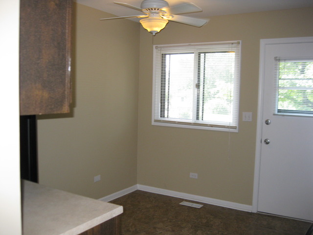 2210 Midhurst Road Downers Grove, IL 60516 - Photo 9 of 25